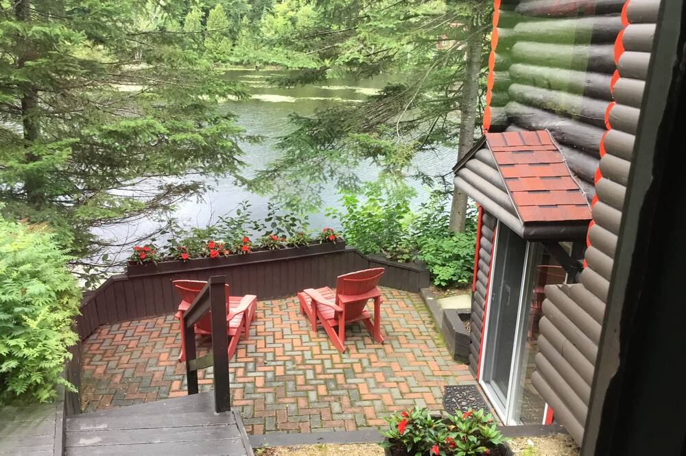 Photo of Patio Balcony in Morin Heights