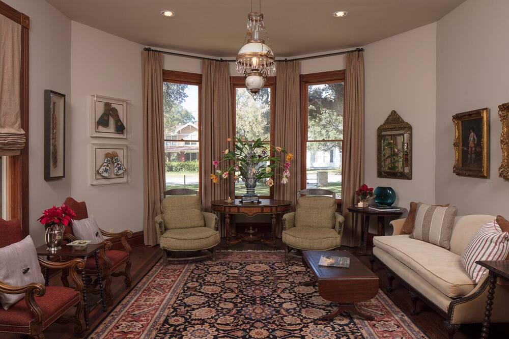 Photo of Livingroom in Cuero