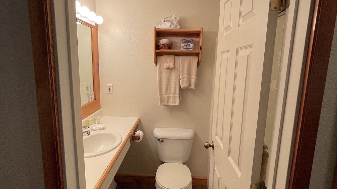 Photo of Bathroom in Plain