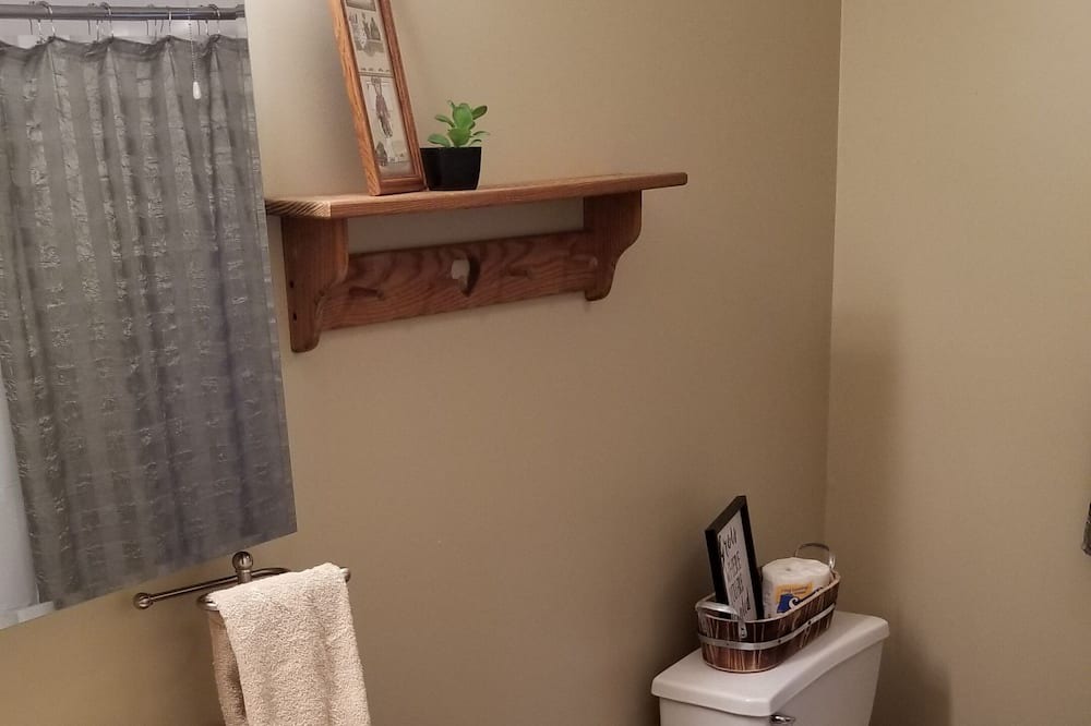 Photo of Bathroom in Albrightsville