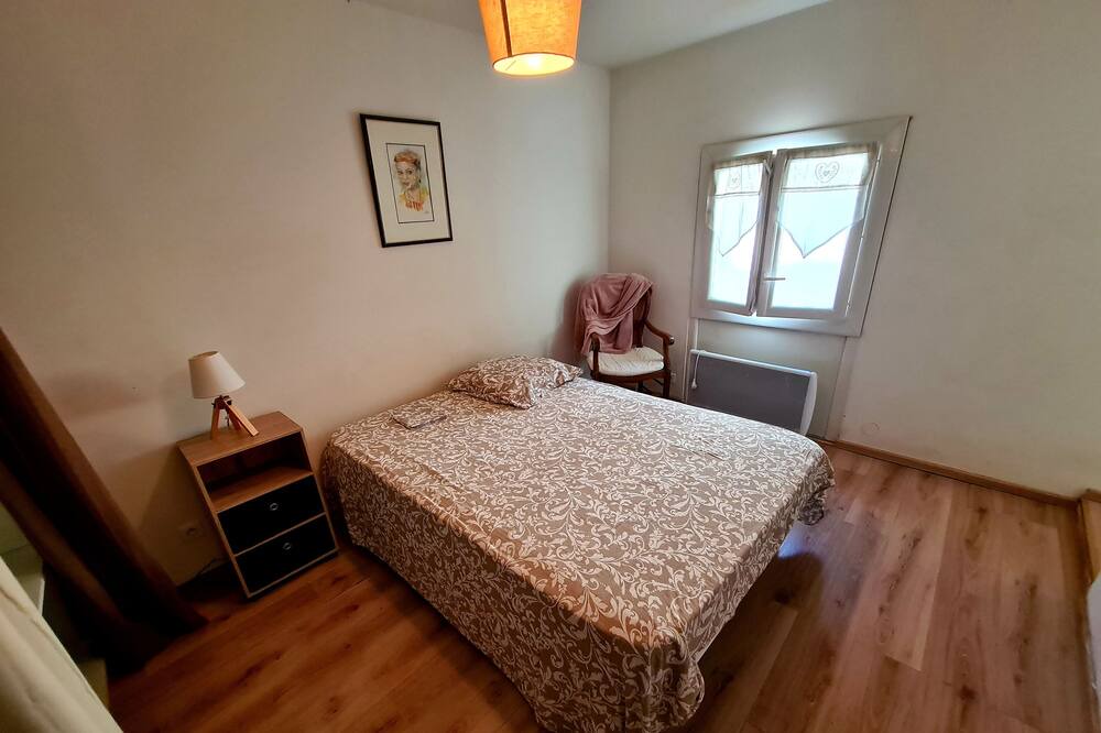 Photo of Bedroom in La Peyrade