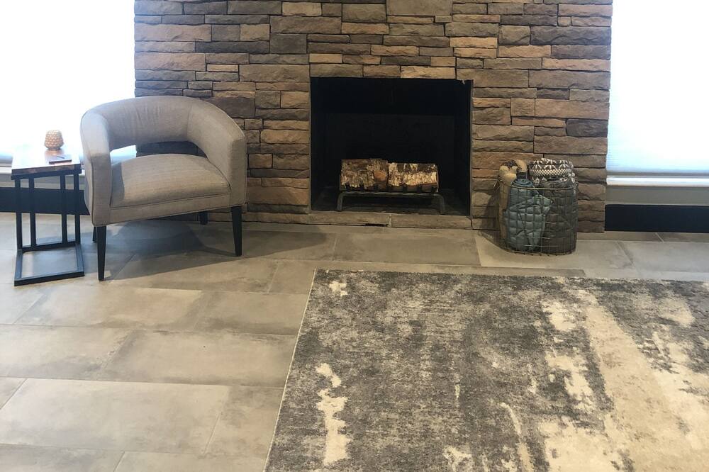 Photo of Livingroom in Briarforest