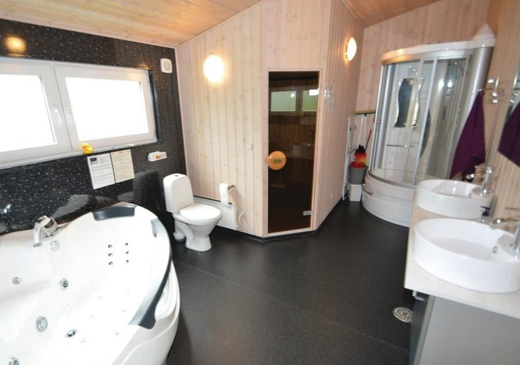 Photo of Bathroom in Øksenmølle