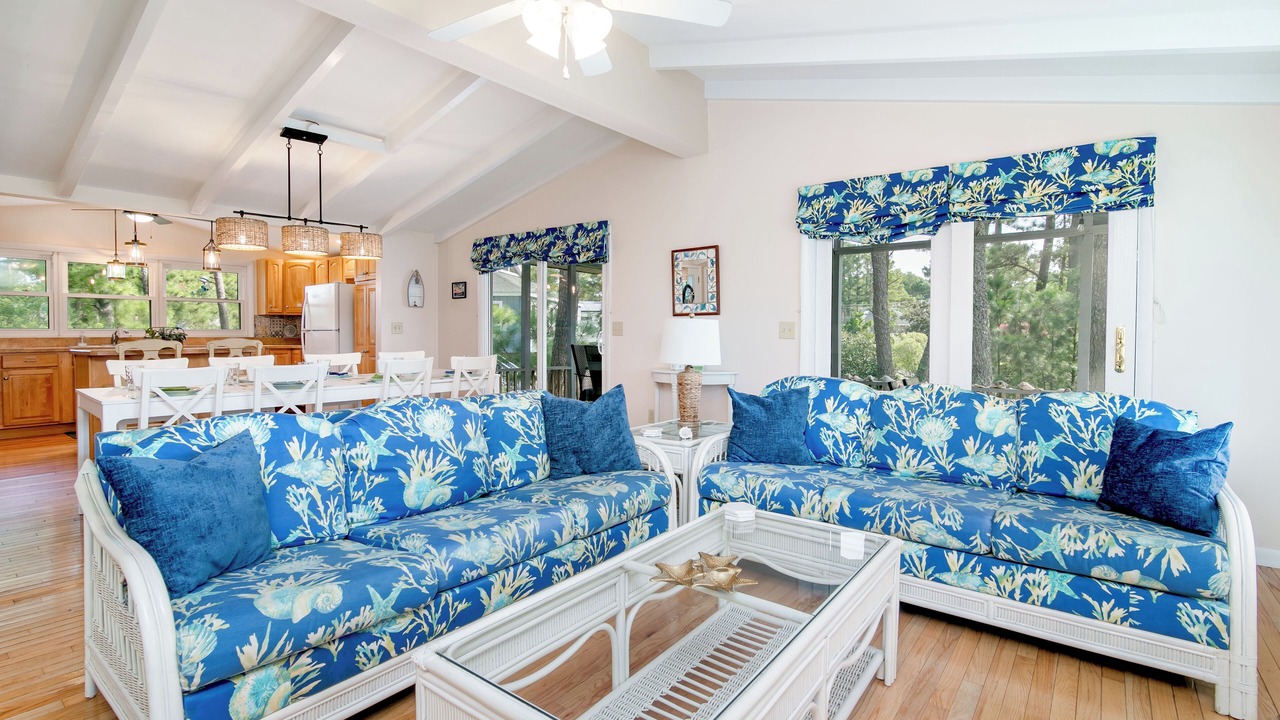 Photo of Livingroom in Deep Hole