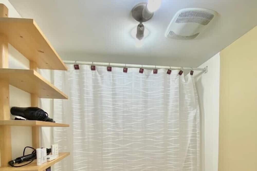 Photo of Bathroom in Downtown Gatineau