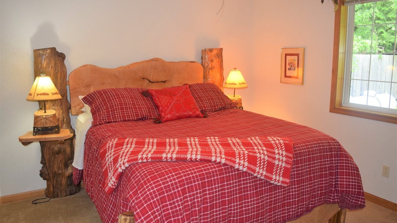 Photo of Others in Packwood