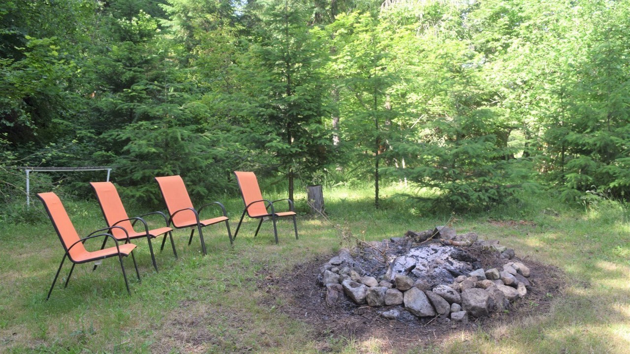 Photo of Others in Packwood