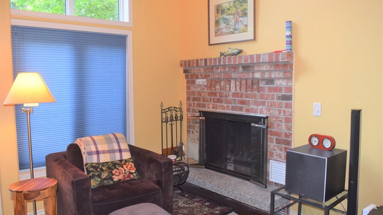 Photo of Livingroom in Packwood