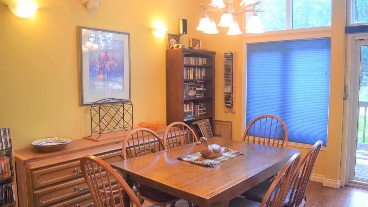 Photo of Livingroom in Packwood