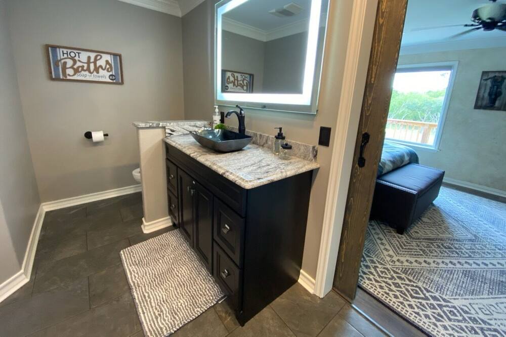 Photo of Bathroom in Thomaston