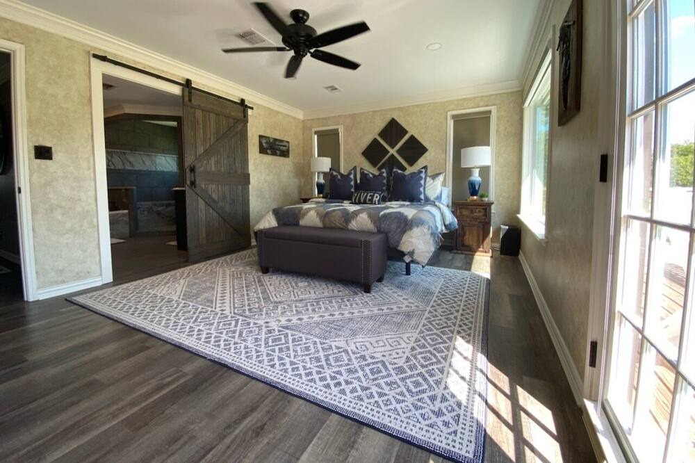 Photo of Bedroom in Thomaston