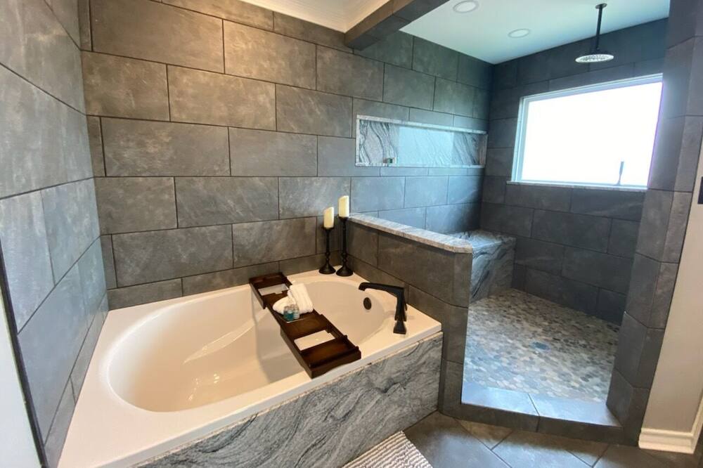 Photo of Bathroom in Thomaston