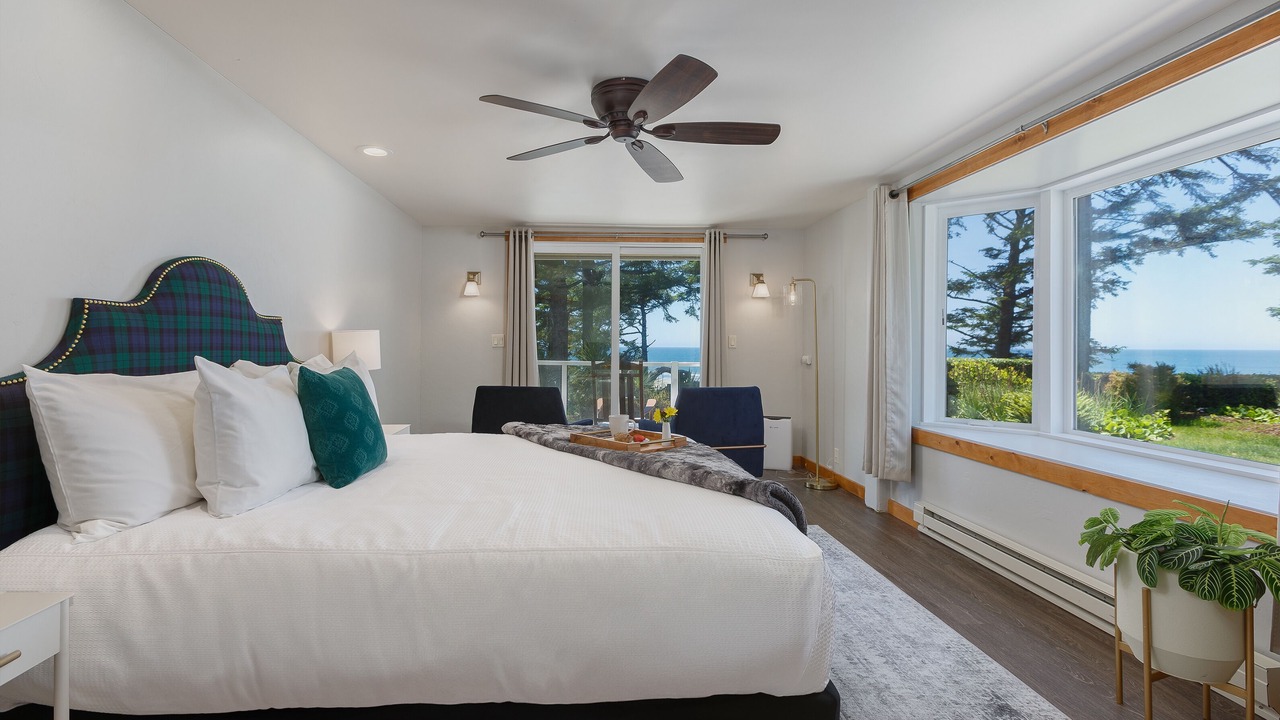 Photo of Bedroom in Agate Beach