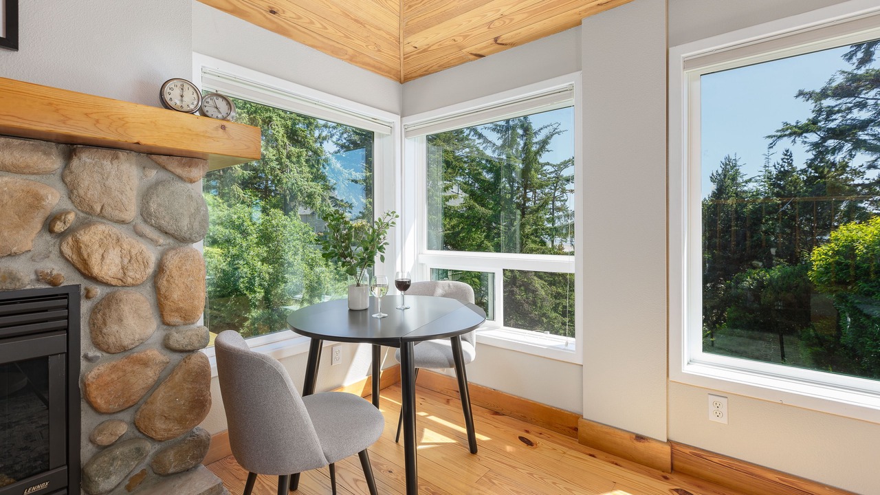 Photo of Bedroom in Agate Beach