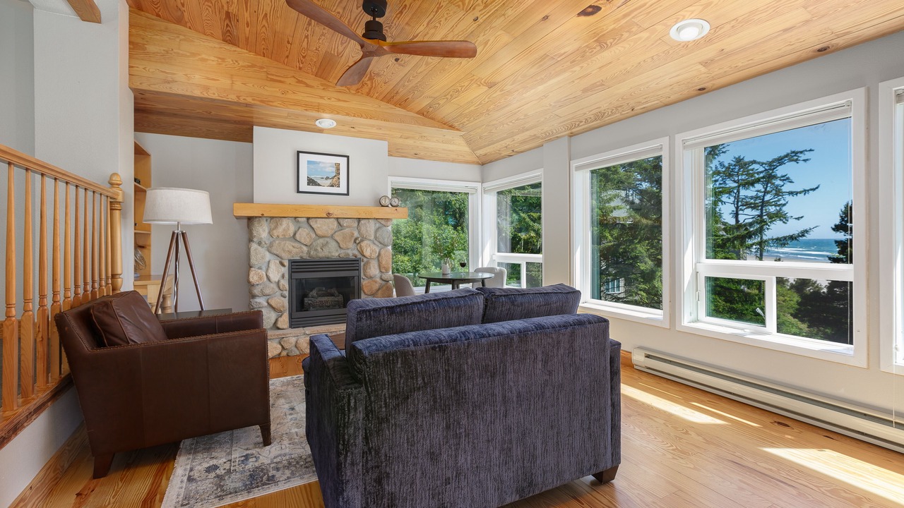 Photo of Bedroom in Agate Beach