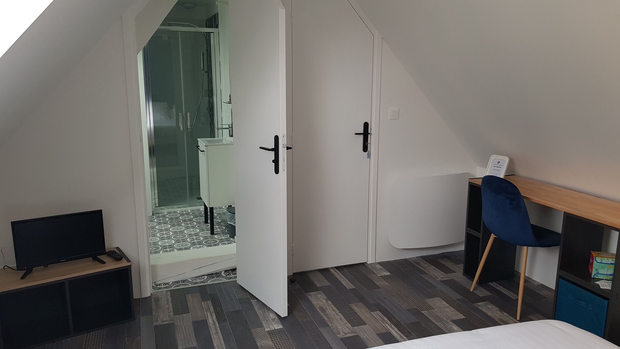 Photo of Bedroom in Saint-Germain-sur-Avre