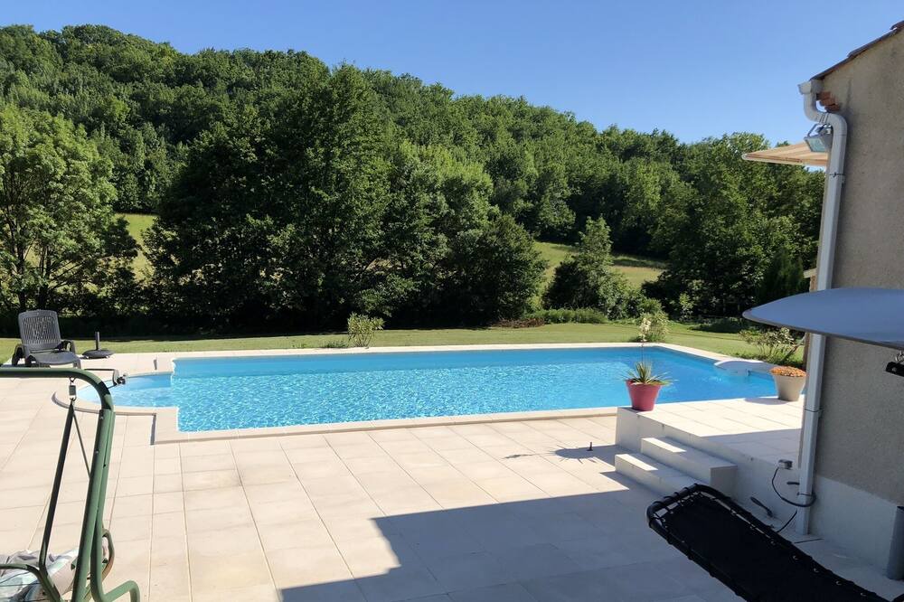 Photo of Outdoor in Laroque-Timbaut