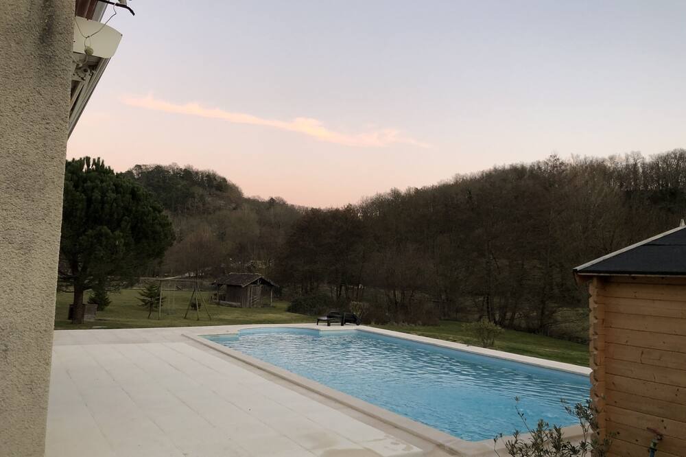 Photo of Outdoor in Laroque-Timbaut
