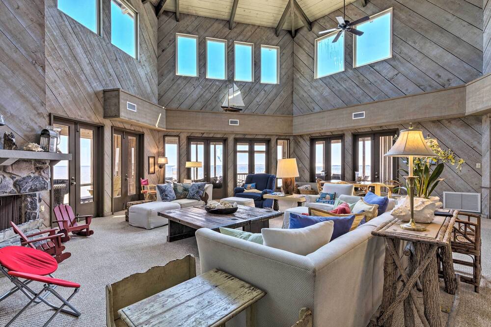 Photo of Bedroom in Josephine