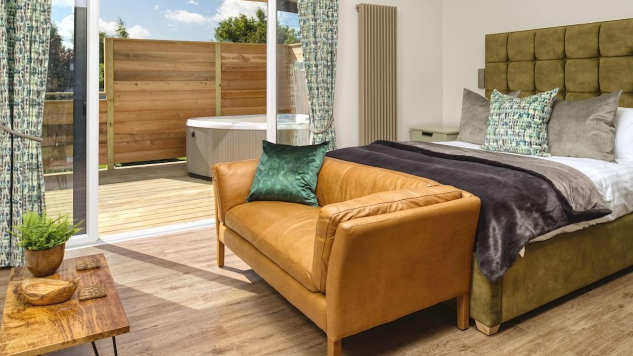 Photo of Others in Low Catton