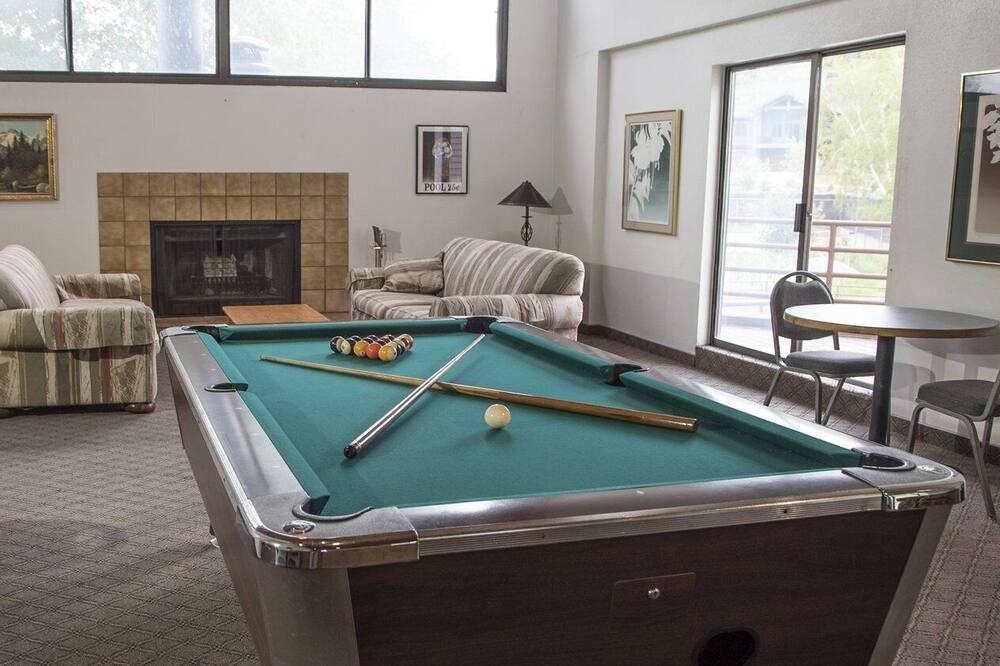Photo of Livingroom in Summit Park