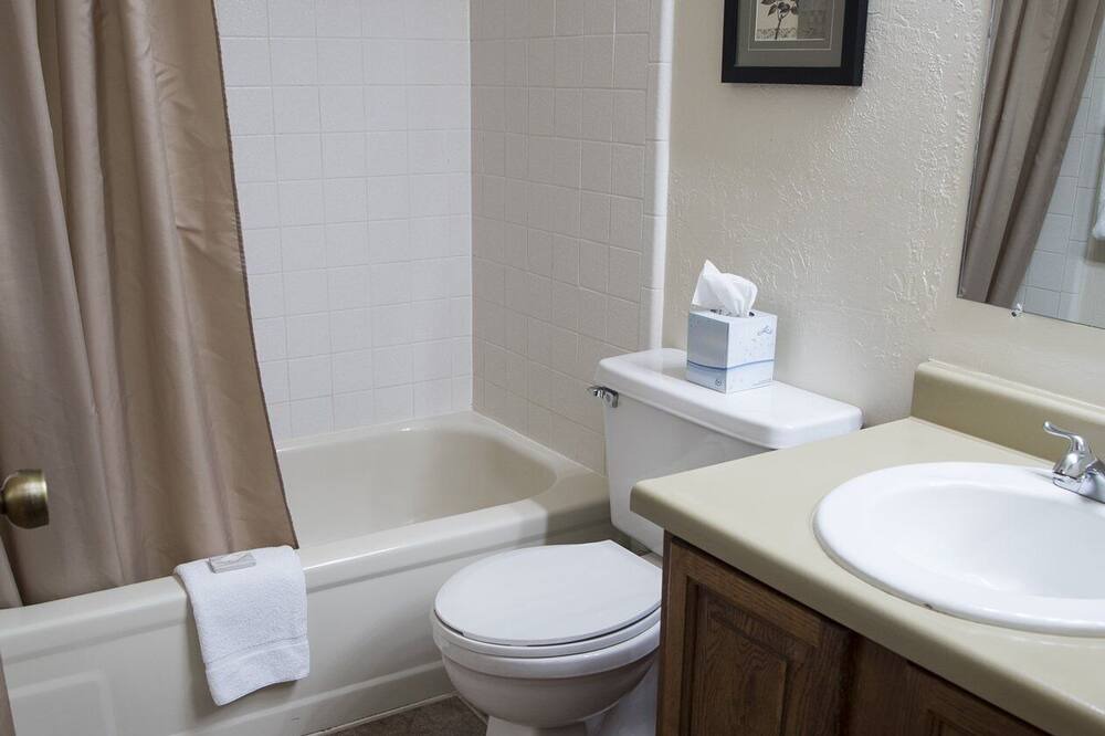 Photo of Bathroom in Summit Park