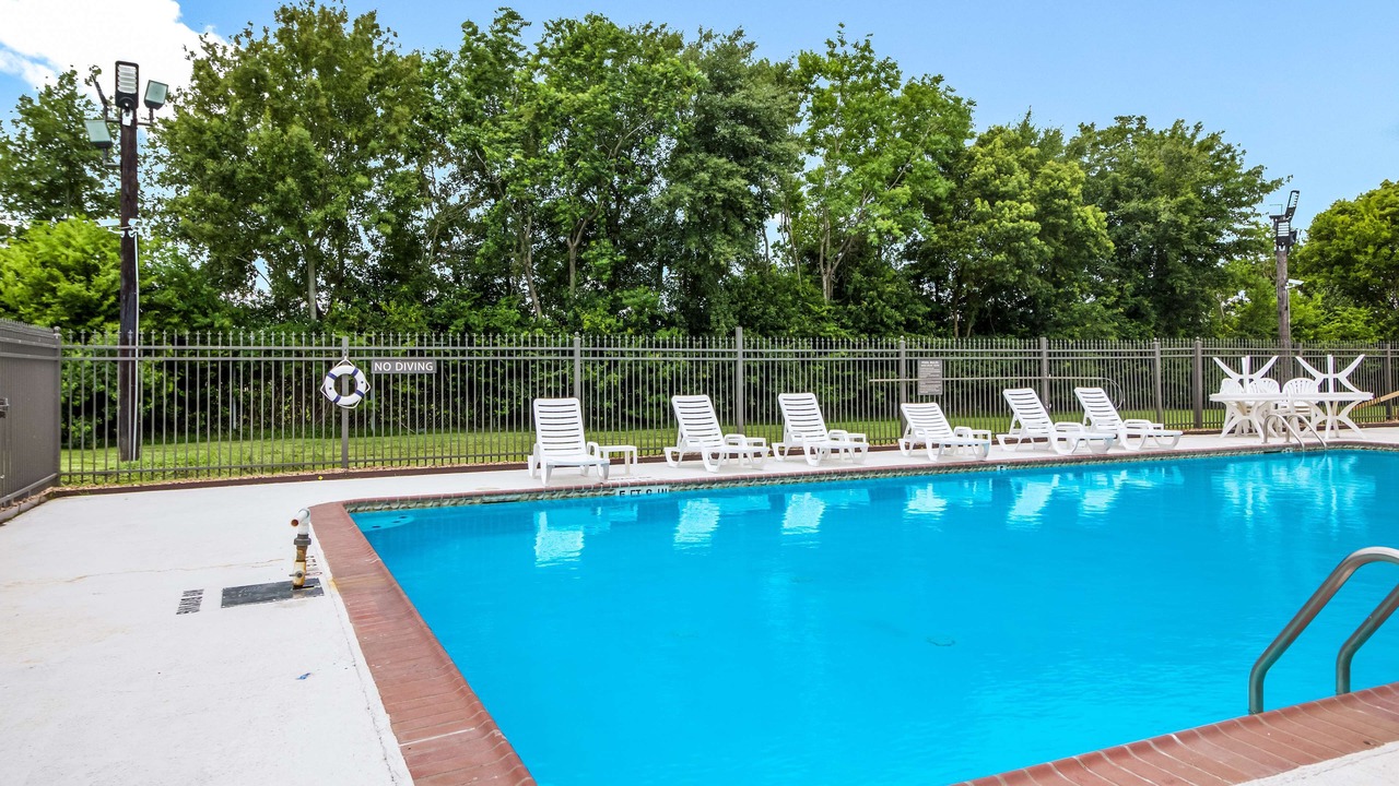 Photo of Outdoor in Groves