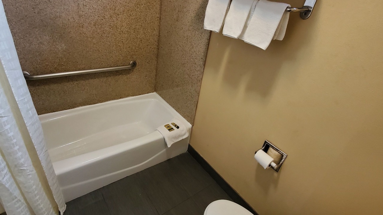 Photo of Bathroom in Sylmar