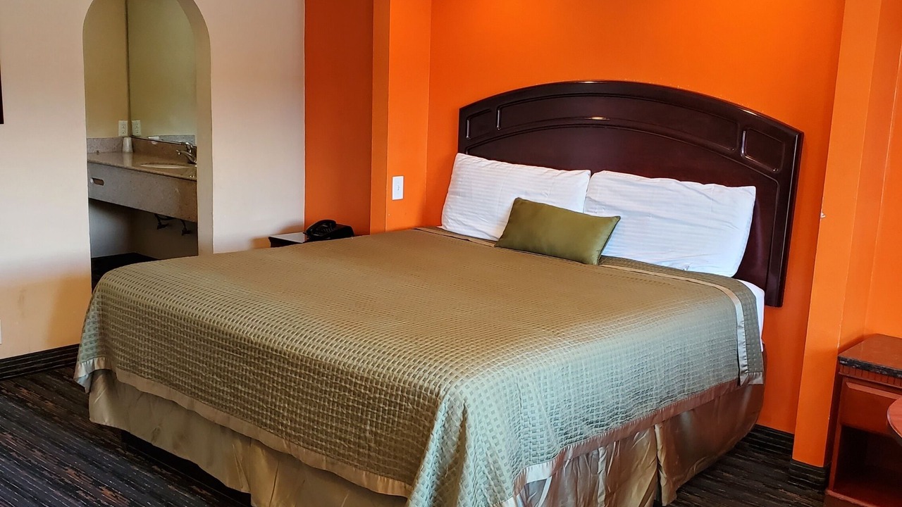 Photo of Bedroom in Sylmar