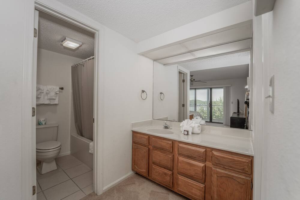 Photo of Bathroom in Lake Ozark