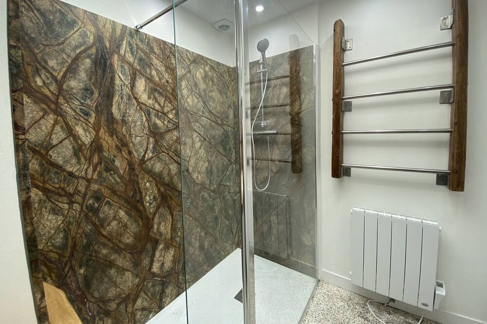 Photo of Bathroom in Dieppe