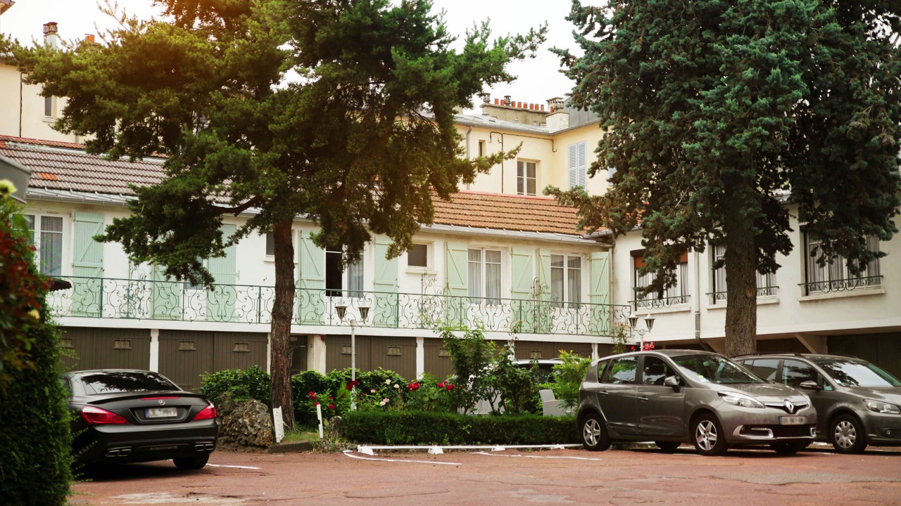 Photo of Others in Notre-Dame