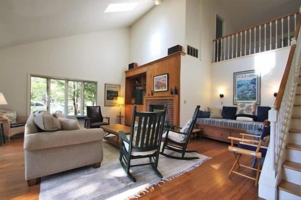 Photo of Livingroom in Chautauqua