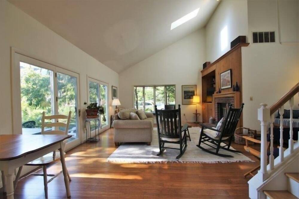 Photo of Livingroom in Chautauqua