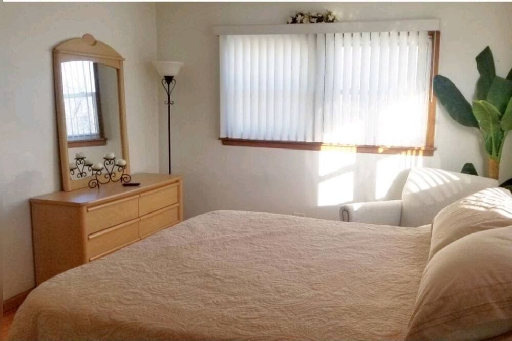Photo of Bedroom in Berkeley