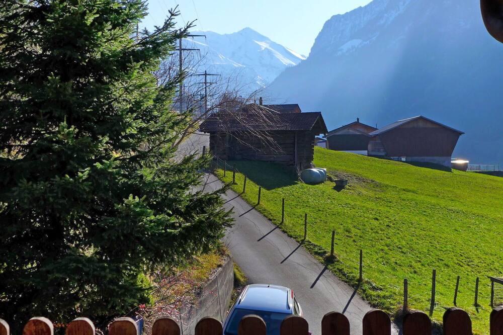 Photo of Others in Kandergrund