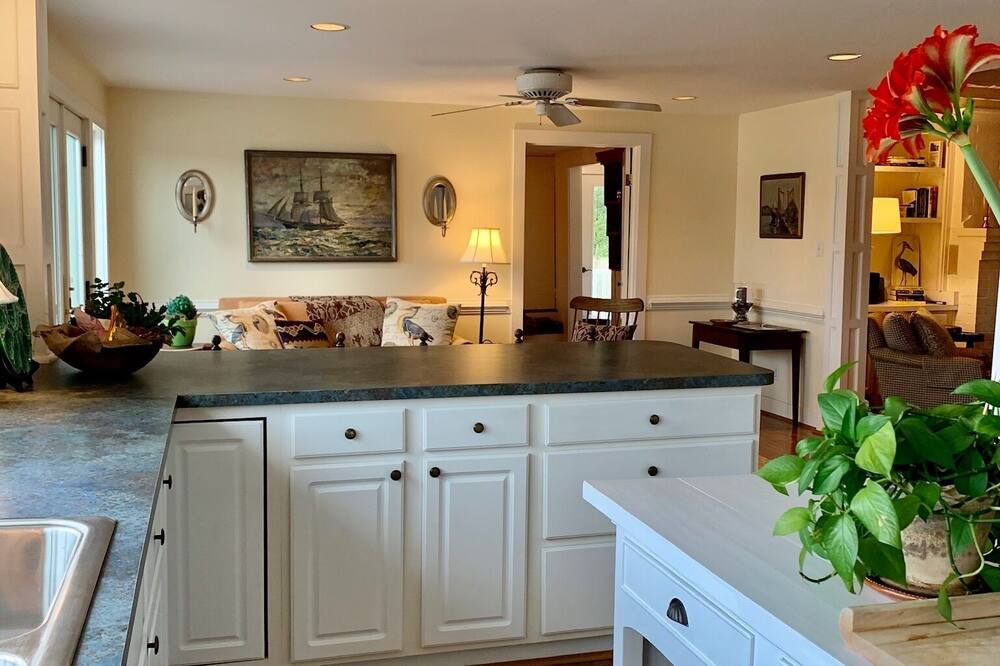Photo of Bedroom in Port Haywood