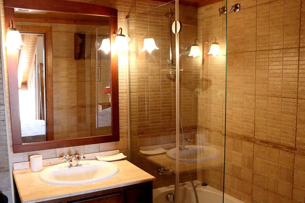 Photo of Bathroom in Esterri D'Aneu