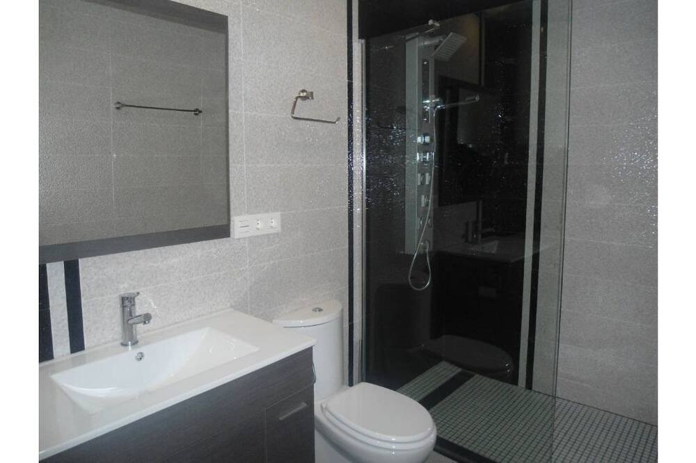 Photo of Bathroom in Deltebre