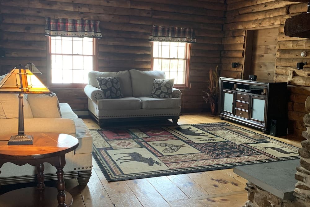 Photo of Livingroom in Milton