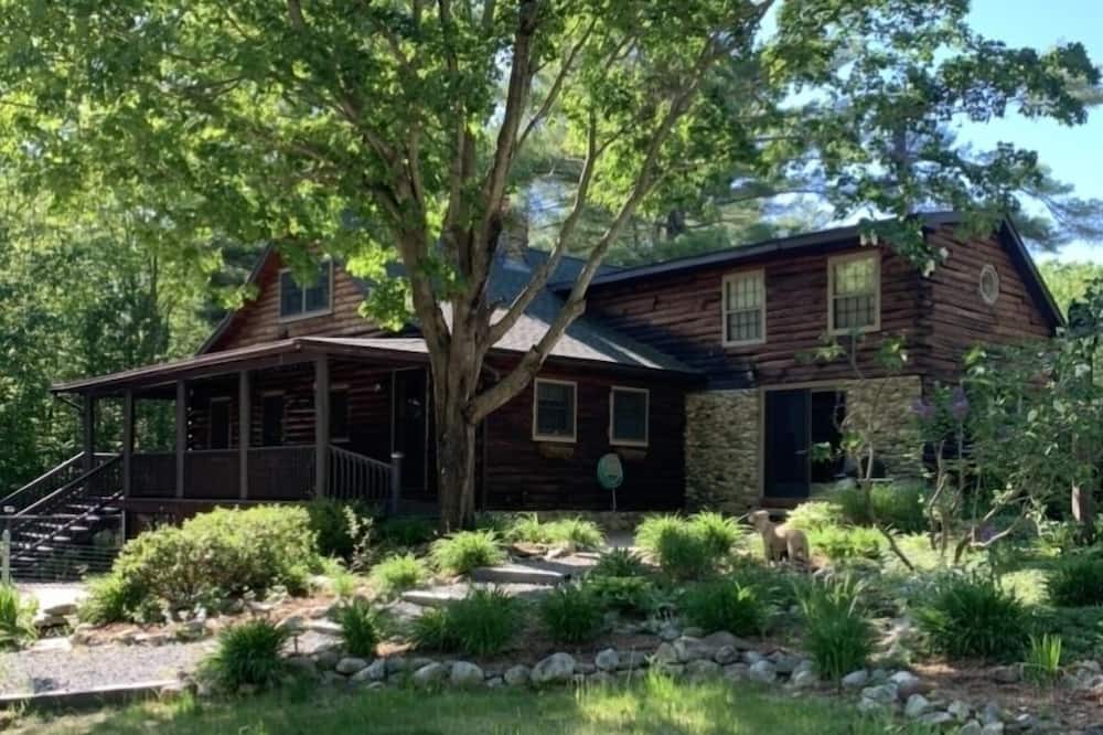 Photo of Outdoor in Milton