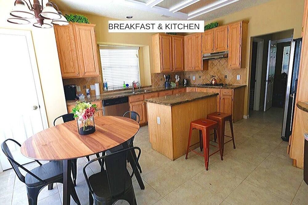 Photo of Kitchen in Quail Valley