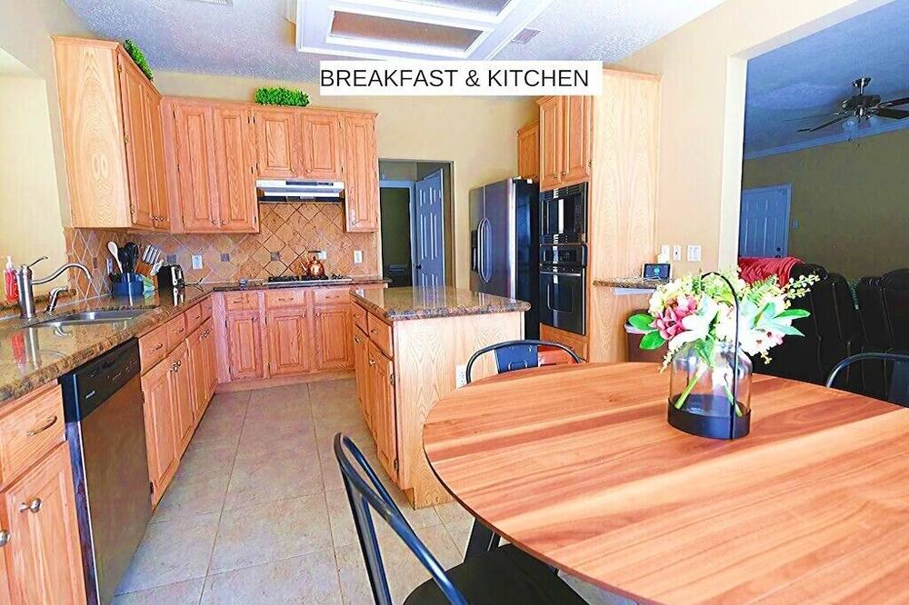 Photo of Kitchen in Quail Valley