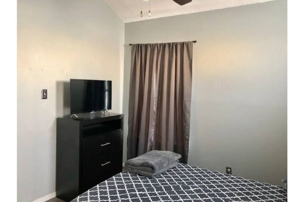 Photo of Bedroom in Biggs Field