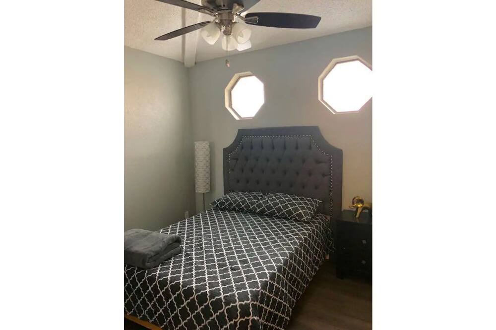 Photo of Bedroom in Biggs Field