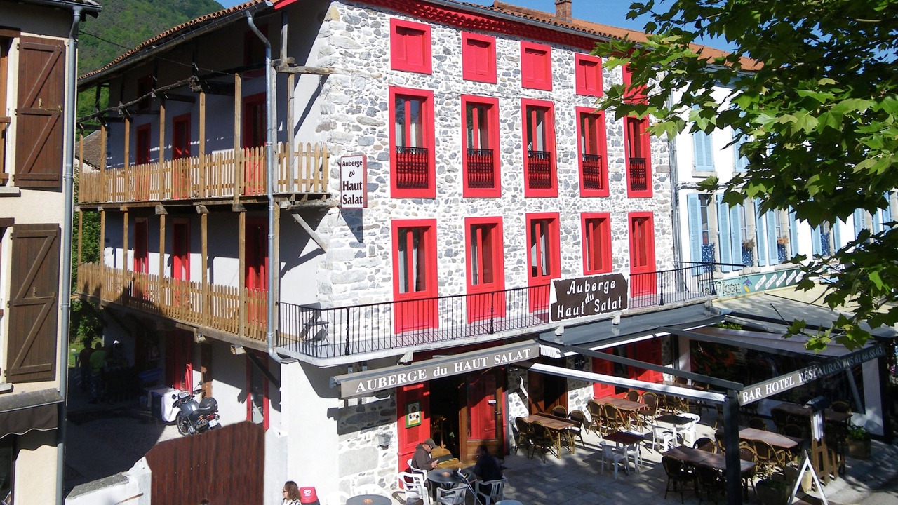 Photo of Others in Seix