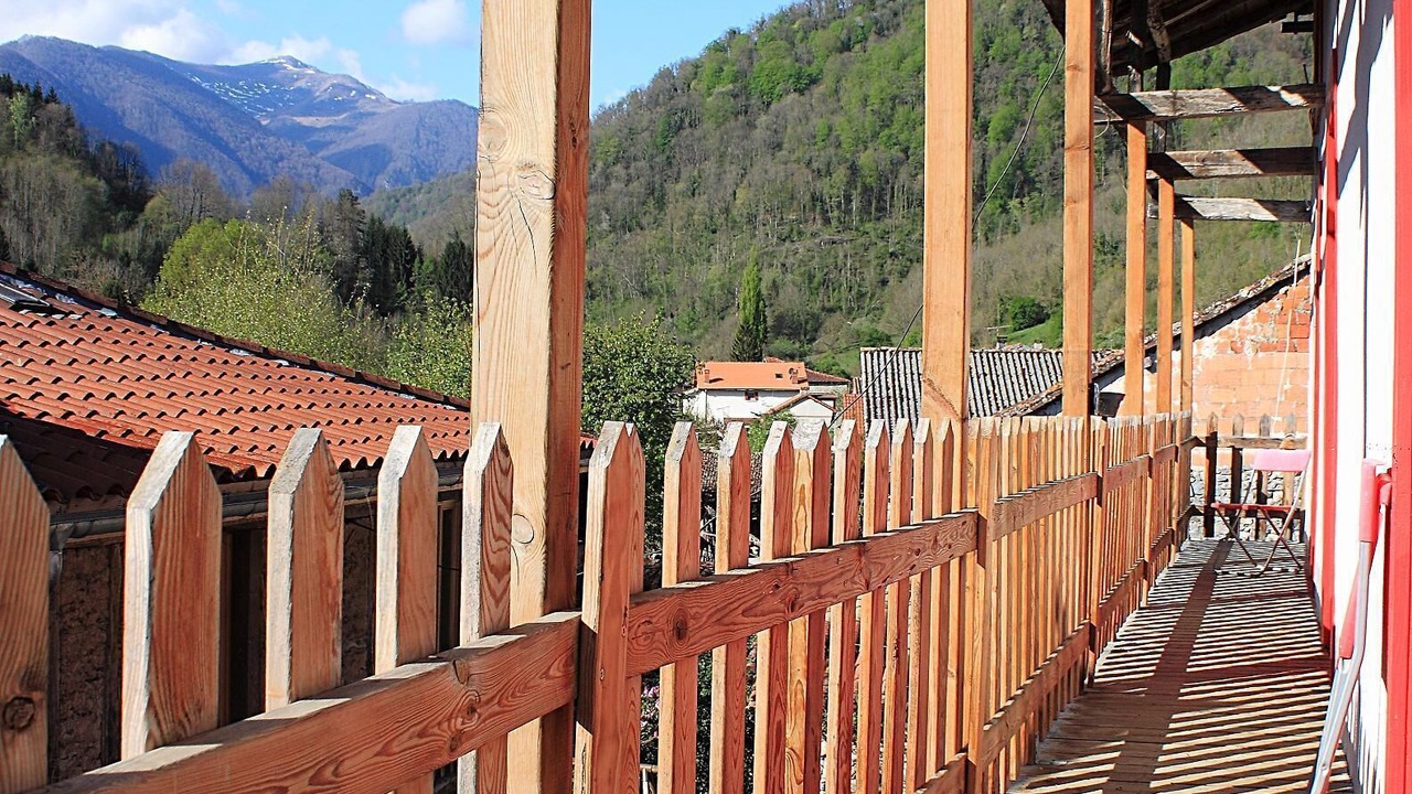 Photo of Others in Seix