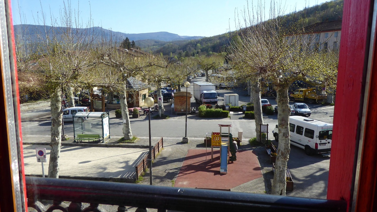 Photo of Others in Seix