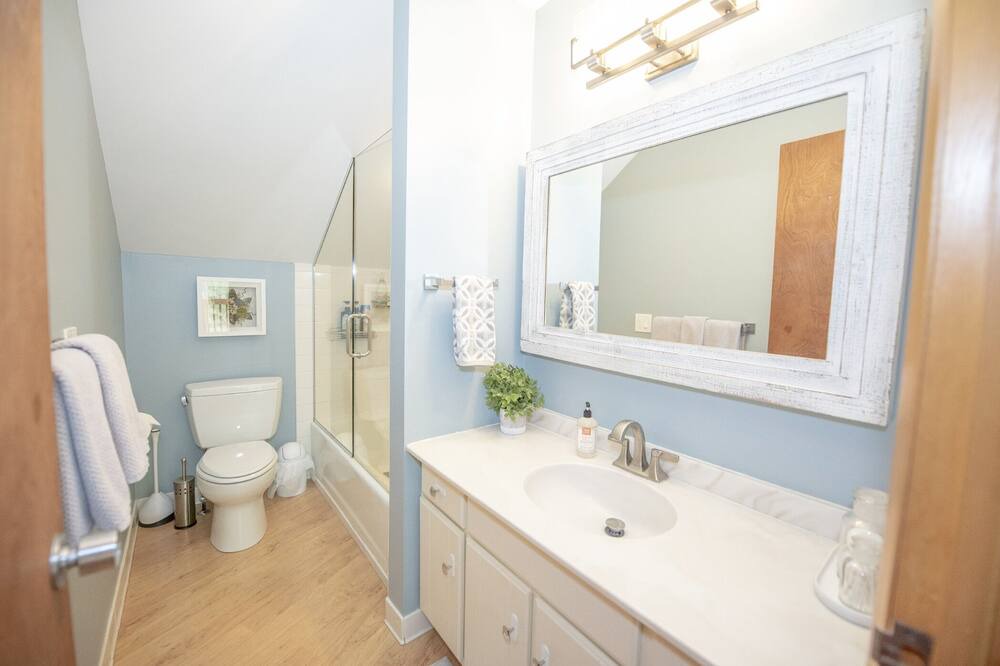 Photo of Bathroom in Harbor Springs