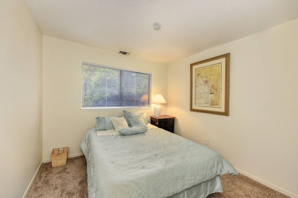 Photo of Bedroom in Rescue